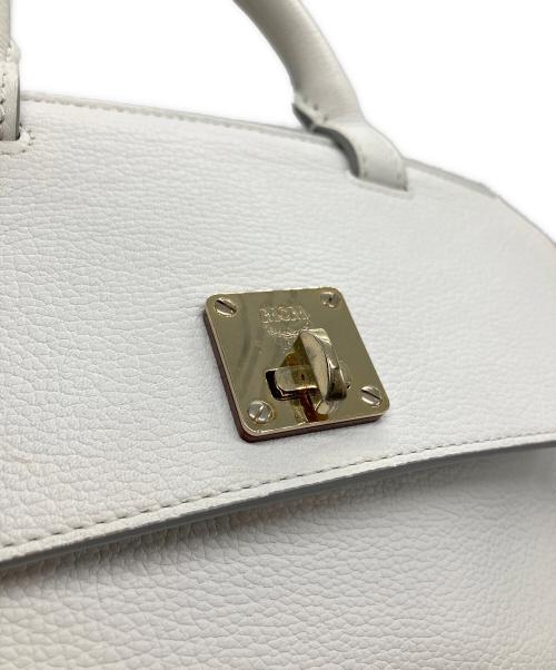 MCM（エムシーエム）MCM (エムシーエム) 2WAYバッグ ホワイトの古着・服飾アイテム