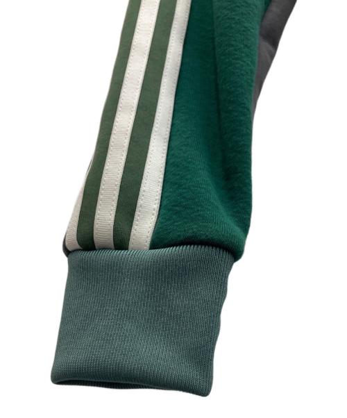 adidas（アディダス）adidas (アディダス) KSENIA SCHNAIDER (クセニア シュナイダー) ショートトラックジャケット カーキ サイズ:Sの古着・服飾アイテム