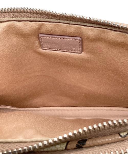 MIU MIU（ミュウミュウ）MIU MIU (ミュウミュウ) ショルダーポーチ ピンクの古着・服飾アイテム