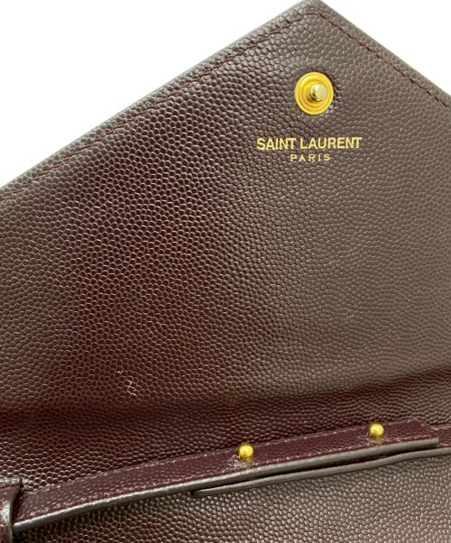 Saint Laurent Paris（サンローランパリ）Saint Laurent Paris (サンローランパリ) カサンドラ マトラッセ エンベロープ チェーンウォレット ボルドーの古着・服飾アイテム