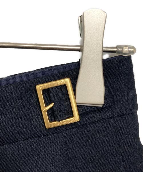 BLUE LABEL CRESTBRIDGE（ブルーレーベルクレストブリッジ）BLUE LABEL CRESTBRIDGE (ブルーレーベルクレストブリッジ) クレストブリッジチェックループヤーンツイードスカート ネイビー サイズ:38の古着・服飾アイテム