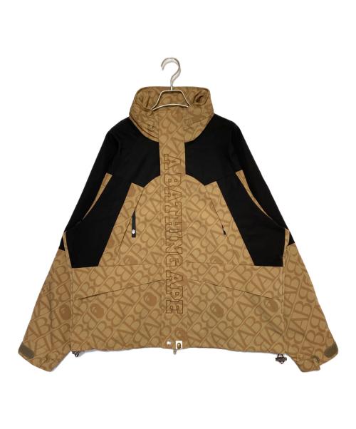 A BATHING APE（ア ベイシング エイプ）A BATHING APE (アベイシングエイプ) SPORT MONOGRAM SNOWBOARD JACKET ベージュ サイズ:Mの古着・服飾アイテム