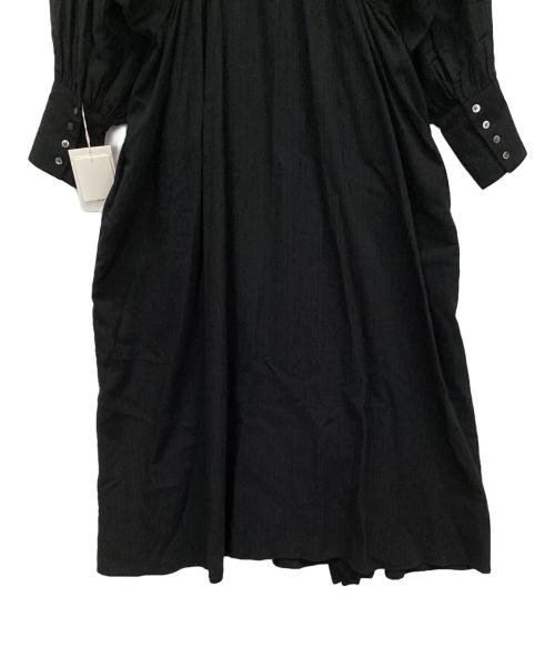 ETRE TOKYO（エトレトウキョウ）ETRE TOKYO (エトレトウキョウ) ボリュームスリーブドビーワンピース ブラック サイズ:Ｆ 未使用品の古着・服飾アイテム