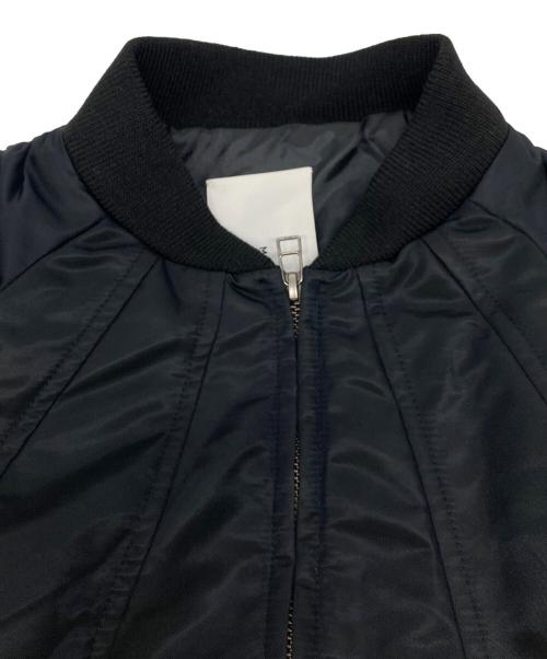 MECRE（メクル）MECRE (メクル) ギャザーボリュームスリーブナイロンブルゾン ブラック サイズ:Sの古着・服飾アイテム