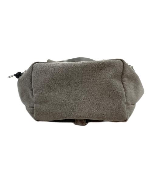 zattu（ザッツ）zattu (ザッツ) CHAVES マイクロスエードショルダーバッグ グレーの古着・服飾アイテム