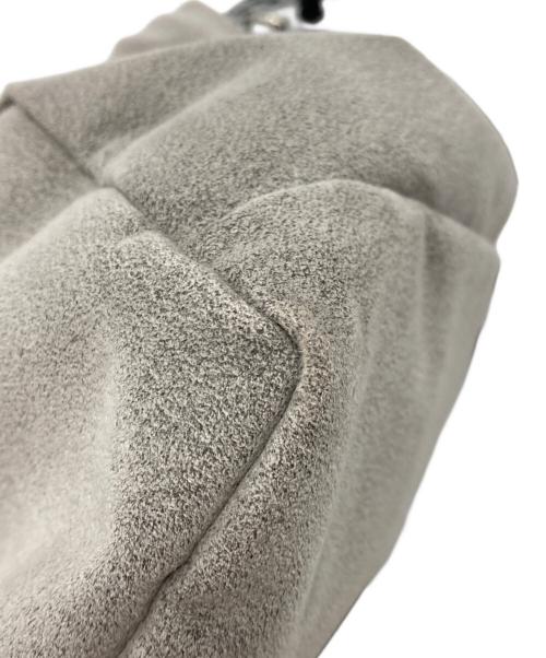 zattu（ザッツ）zattu (ザッツ) CHAVES マイクロスエードショルダーバッグ グレーの古着・服飾アイテム