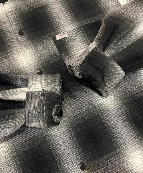 CalTop（キャルトップ）CalTop (キャルトップ) オンブレチェックシャツ ブラック×ホワイトの古着・服飾アイテム