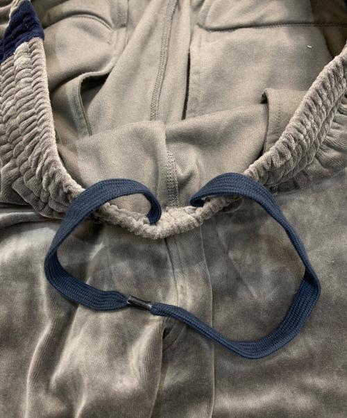 Off The Court by NBA（オフ・ザ・コート バイ NBA）Off The Court by NBA (オフ・ザ・コート バイ NBA) VELOUR TRACK PANTS グレー サイズ:Lの古着・服飾アイテム