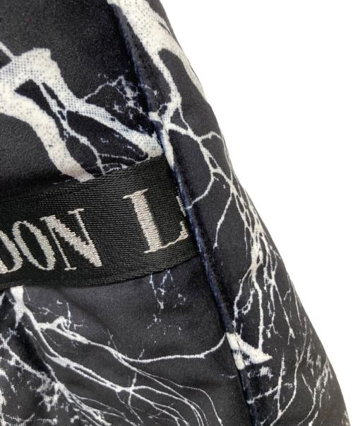 LeSportsac（レスポートサック）LeSportsac (レスポートサック) Libertine (リバティーン) トートバッグ/1296 ブラックの古着・服飾アイテム