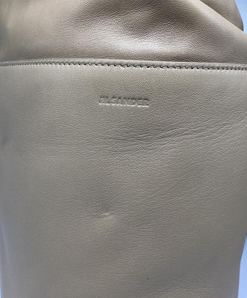 JIL SANDER（ジルサンダー）JIL SANDER (ジルサンダー) SOFT DRAWKET MEDIUM(ソフト ドローケット ミディアム) ベージュの古着・服飾アイテム