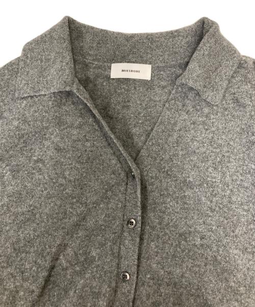 MIESROHE（ミースロエ）MIESROHE (ミースロエ) オープンカラーデザインカシミアニットＣＤ グレー サイズ:FREEの古着・服飾アイテム