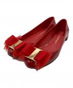 Salvatore Ferragamoサルヴァトーレ フェラガモ）の古着「ヴァラリボンフリンジパンプス」｜レッド