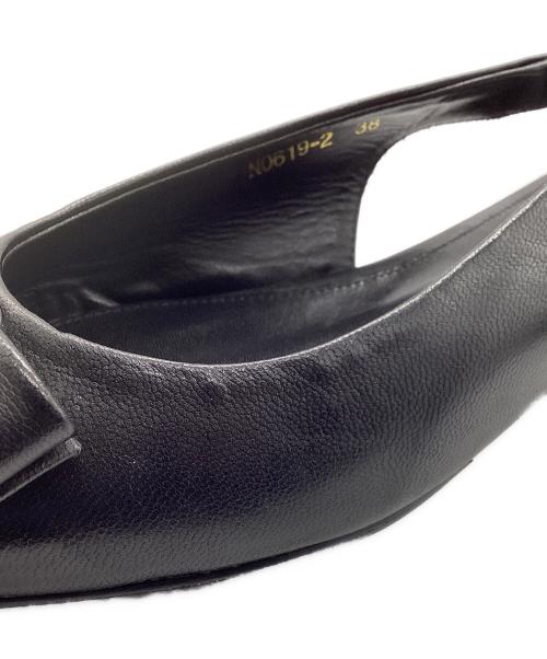 Salvatore Ferragamo（サルヴァトーレ フェラガモ）Salvatore Ferragamo (サルヴァトーレ フェラガモ) VIVA スリングバックパンプス ブラック サイズ:38の古着・服飾アイテム