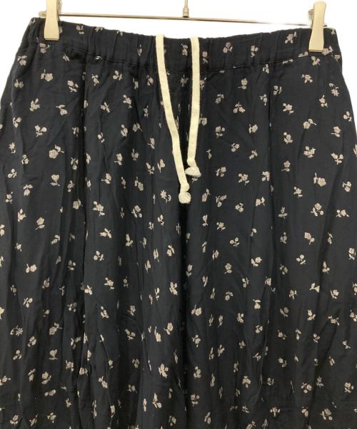 COMME des GARCONS COMME des GARCONS（コムデギャルソン コムデギャルソン）COMME des GARCONS COMME des GARCONS (コムデギャルソン コムデギャルソン) 総柄スカート ネイビー サイズ:Mの古着・服飾アイテム
