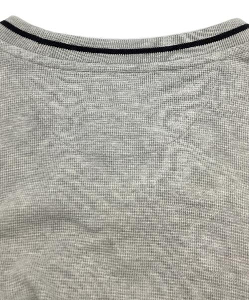 PALACE（パレス）PALACE (パレス) Das Palace Waffle Crew グレー サイズ:Mの古着・服飾アイテム