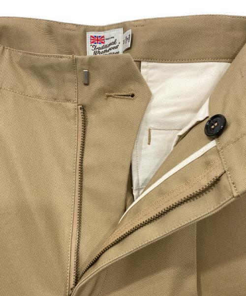 Traditional Weatherwear（トラディショナルウェザーウェア）Traditional Weatherwear (トラディショナルウェザーウェア) チノパン/UNIONSLACKS 104 CHINO/ユニオンスラックス ベージュ サイズ:Mの古着・服飾アイテム
