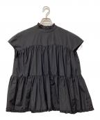 TSURU by MARIKO OIKAWAツルバイマリコオイカワ）の古着「ティアードギャザーフレンチスリーブブラウス」｜ブラック