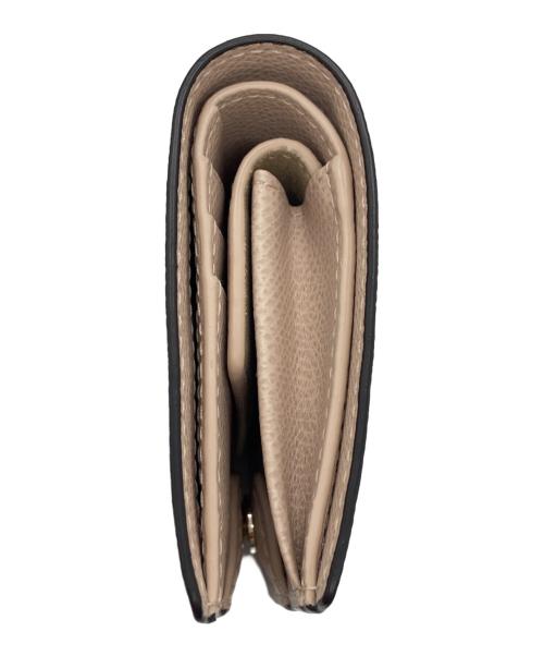 FURLA（フルラ）FURLA (フルラ) カメリア 2つ折り財布 ピンクの古着・服飾アイテム