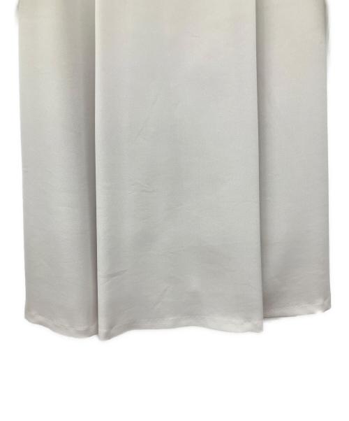 UNTITLED（アンタイトル）UNTITLED (アンタイトル) フレアワンピース ベージュ サイズ:SIZE 1の古着・服飾アイテム