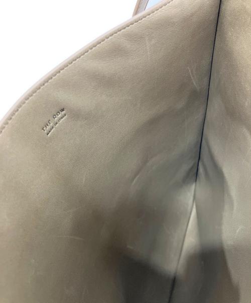 THE ROW（ザ ロウ）THE ROW (ザ ロウ) FLAT TOTE ベージュの古着・服飾アイテム