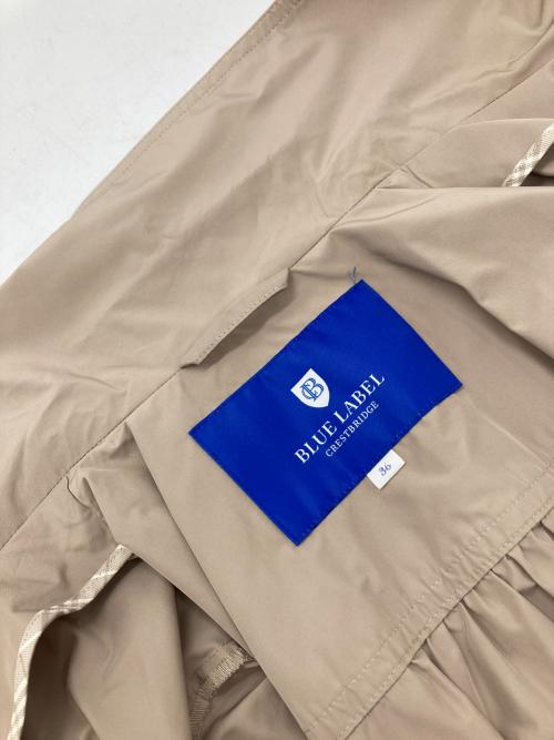 BLUE LABEL CRESTBRIDGE（ブルーレーベルクレストブリッジ）BLUE LABEL CRESTBRIDGE (ブルーレーベルクレストブリッジ) 金釦ベルテッドコート ベージュ サイズ:36の古着・服飾アイテム