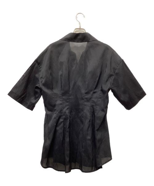 MURRAL（ミューラル）MURRAL (ミューラル) Monochrome tuck shirt ブラック サイズ:Fの古着・服飾アイテム
