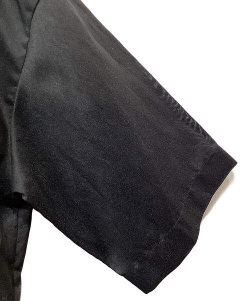 MURRAL（ミューラル）MURRAL (ミューラル) Monochrome tuck shirt ブラック サイズ:Fの古着・服飾アイテム