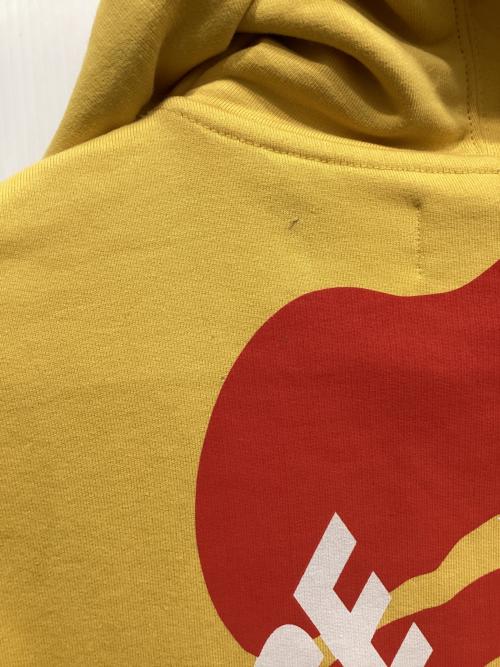 PALACE（パレス）PALACE (パレス) プルオーバーパーカー イエロー サイズ:Mの古着・服飾アイテム