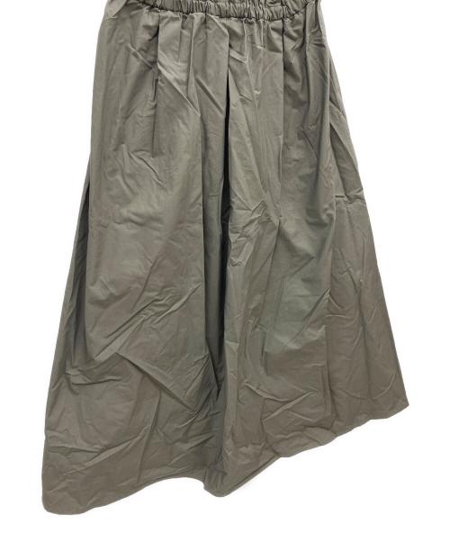 mizuiro-ind（ミズイロインド）mizuiro-ind (ミズイロインド) ウエストギャザーコクーンロングワンピース カーキ サイズ:Freeの古着・服飾アイテム