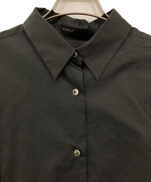 Noble（ノーブル）Noble (ノーブル) シャーリングキャミクロップドシャツセット チャコールグレー サイズ:Freeの古着・服飾アイテム