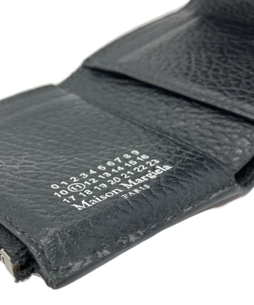Maison Margiela（メゾンマルジェラ）Maison Margiela (メゾンマルジェラ) コンパクト レザー ウォレット 三つ折り財布 ブラックの古着・服飾アイテム