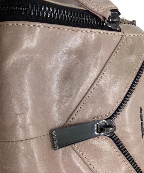 DIESEL（ディーゼル）DIESEL (ディーゼル) レザーチェーンショルダーバッグ ピンクベージュの古着・服飾アイテム
