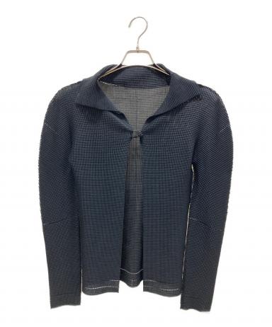 未使用に近い　イッセイミヤケ　haat ハイネック　カーディガンにも　ニット 未使用に近い イッセイミヤケ haat ハイネック カーディガンにも