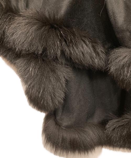 SAGA FURS（サガファーズ）SAGA FURS (サガファーズ) ファートリミングポンチョ ブラック サイズ:M-Lの古着・服飾アイテム