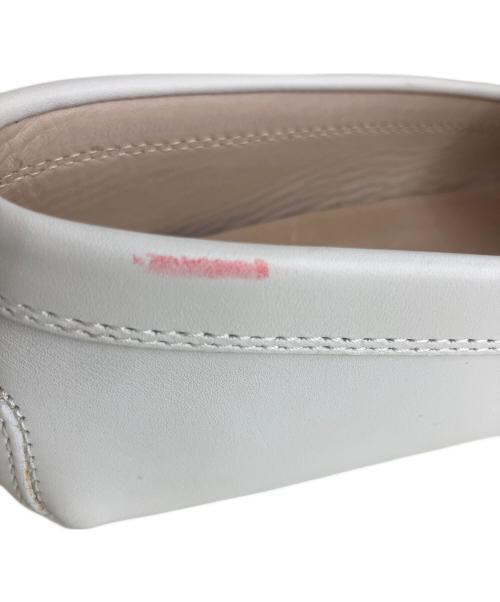 TOD'S（トッズ）TOD'S (トッズ) ドライビングシューズ ホワイト サイズ:SIZE37の古着・服飾アイテム