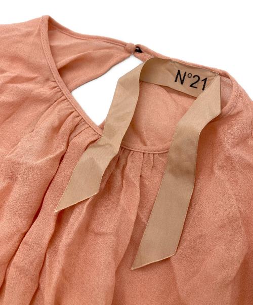 N°21 numero ventuno（ヌメロヴェントゥーノ）N°21 numero ventuno (ヌメロヴェントゥーノ) シャーリングギャザーワンピース ピンク サイズ:36の古着・服飾アイテム