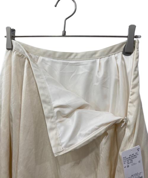 Spick and Span（スピック＆スパン）Spick and Span (スピック＆スパン) ナイロンサテンボリュームスカート ベージュ サイズ:38 未使用品の古着・服飾アイテム