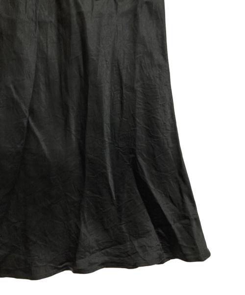 SACRA（サクラ）SACRA (サクラ) ACETATE SATIN SKIRT ブラック サイズ:38の古着・服飾アイテム