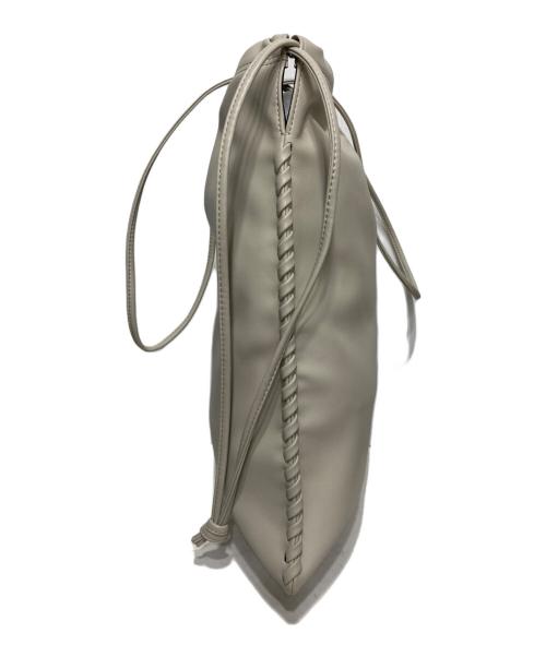 VASIC（ヴァジック）VASIC (ヴァジック) WELLSトートバッグ アイボリーの古着・服飾アイテム