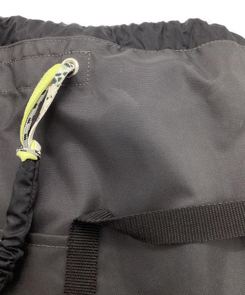 zattu（ザッツ）zattu (ザッツ) PATA-LQ/2WAYバッグ グレーの古着・服飾アイテム