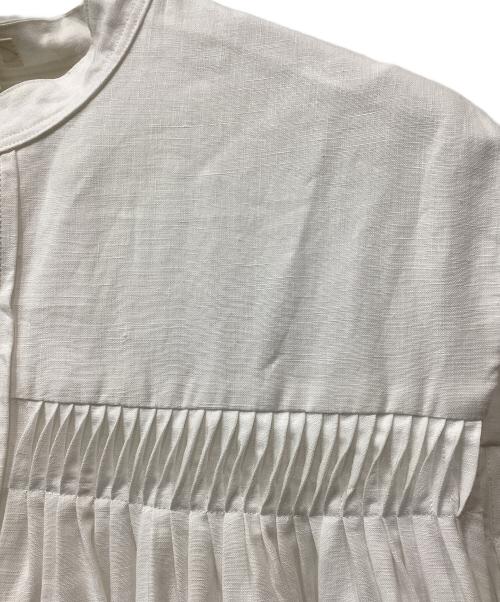 SCYE（サイ）SCYE (サイ) UNITED ARROWS (ユナイテッドアローズ) 別注LIN タック ワンピース ホワイト サイズ:38の古着・服飾アイテム