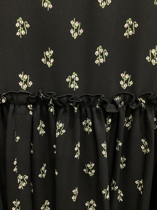 MACKINTOSH PHILOSOPHY（マッキントッシュ フィロソフィー）MACKINTOSH PHILOSOPHY (マッキントッシュ フィロソフィー) フラワープリントスカート ブラック サイズ:36の古着・服飾アイテム