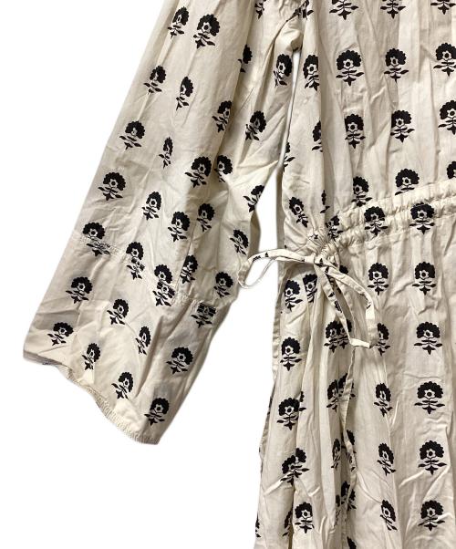 ne quittez pas（ヌキテパ）ne quittez pas (ヌキテパ) Poplin Fluff Print Waist String Dress ベージュ サイズ:Mの古着・服飾アイテム