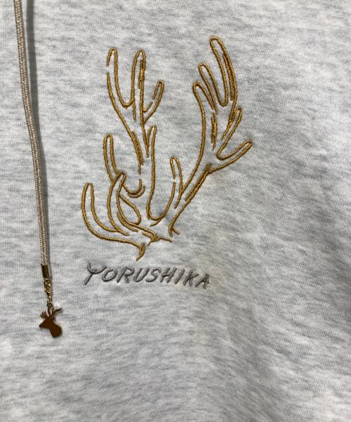 BEAMS（ビームス）BEAMS (ビームス) ヨルシカ (ヨルシカ) コラボパーカー グレー サイズ:Lの古着・服飾アイテム