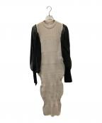 CFCLシーエフシーエル）の古着「ワンピース　CFCL（シーエフシーエル）　CF006KH051　FLUTED LUCENT LONG PUFF SLEEVE DRESS」｜ベージュ