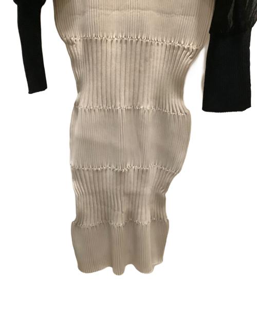 CFCL（シーエフシーエル）CFCL (シーエフシーエル) ワンピース　CFCL（シーエフシーエル）　CF006KH051　FLUTED LUCENT LONG PUFF SLEEVE DRESS ベージュ サイズ:SIZE 1の古着・服飾アイテム