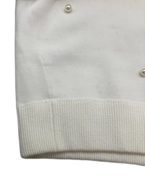 ARPEGE STORY（アルページュストーリー）ARPEGE STORY (アルページュストーリー) パール付きスウェットライクニット ホワイト サイズ:2の古着・服飾アイテム