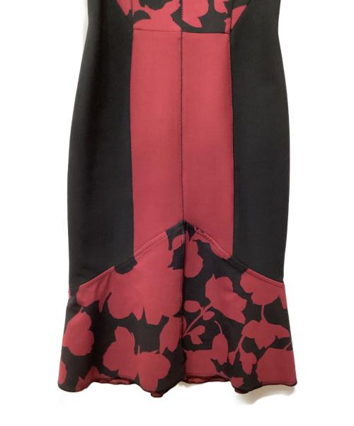 OSCAR DE LA RENTA（オスカーデラレンタ）OSCAR DE LA RENTA (オスカーデラレンタ) ノースリーブワンピース レッド サイズ:2の古着・服飾アイテム