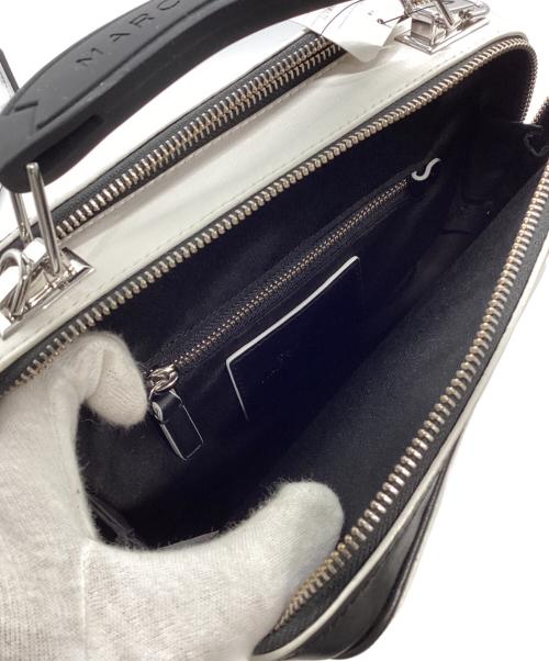 MARC JACOBS（マークジェイコブズ）MARC JACOBS (マークジェイコブス) THE BOX COLORBLOCKED 23レザーハンドバッグ ホワイト×ブラックの古着・服飾アイテム