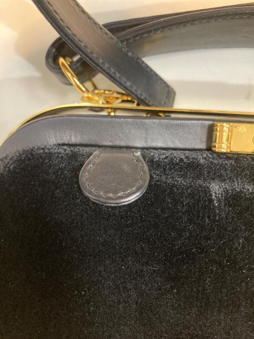 Roberta di camerino（ロベルタ ディ カメリーノ）Roberta di camerino (ロベルタ ディ カメリーノ) がま口2WAYバッグ ブラック サイズ:下記参照の古着・服飾アイテム